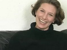 Auf der pornocouch erst mal richtig gefickt
